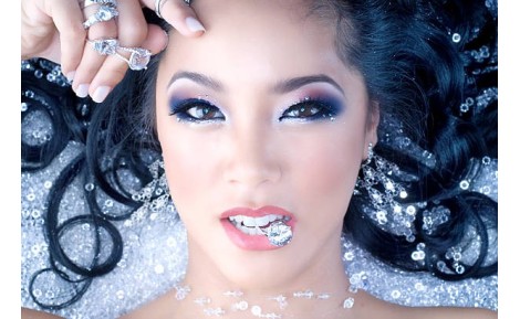 Zimowe inspiracje w biżuterii – znajdź swój idealny dodatek